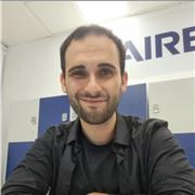 Hola! Me llamo Joel, he estudiado Psicología e idiomas y dispongo de una amplia experiencia como profesor